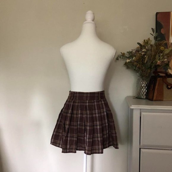 Shein pleated plaid mini skirt - Picture 2 of 5